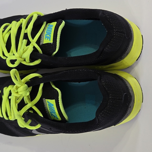 Women's Size 13 Nike Lime Green and Black Running Shoes/Sneakers - Picture 2 of 12